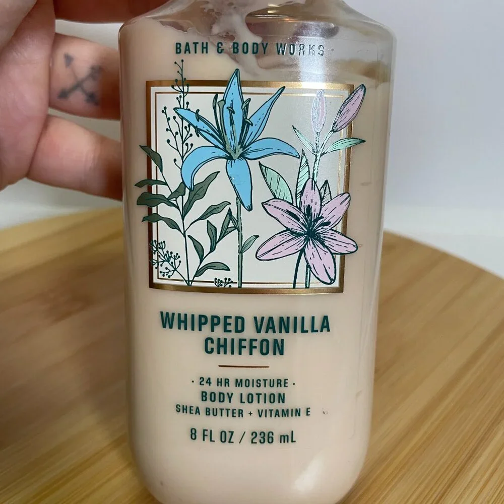 Bath & Body Works vanilla new oil